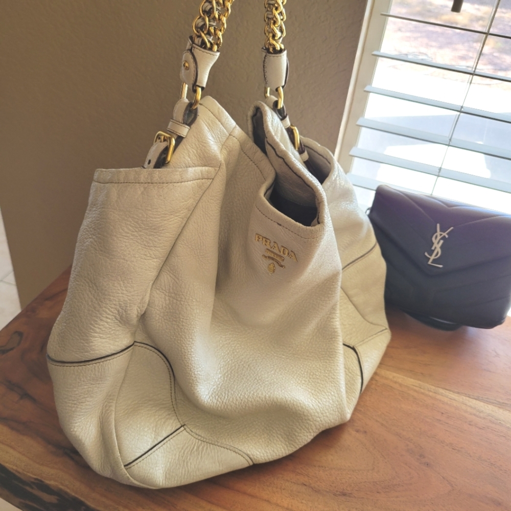 Prada | Authentic Hobo Leather Bag - Picture 3 of 16